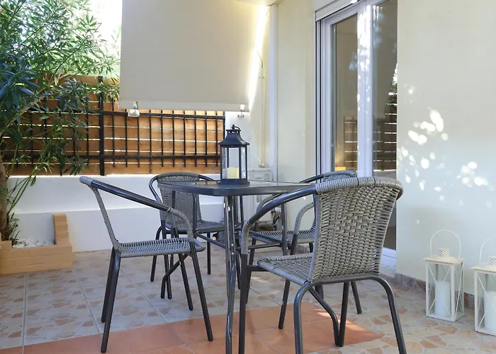 Neapolis Apartment *